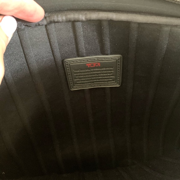 TUMI LAPTOP TABLET CROSSBODY CARRY BAG - Picture 6 of 8